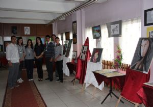 100 resmi sergiye çıkardılar